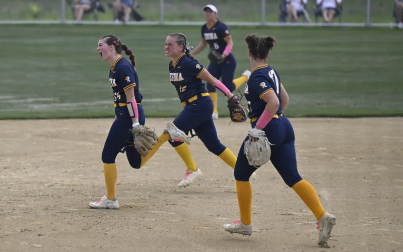 Late burst lifts Regals